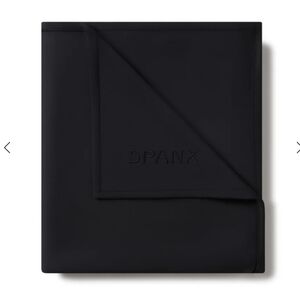 3136 NWT SPANX AirEssentials Blanket Black